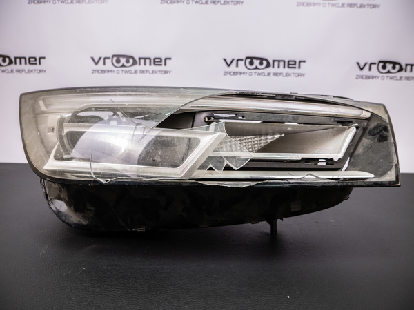 Prawy Reflektor Lampa Audi Q5 SQ5 80A FY